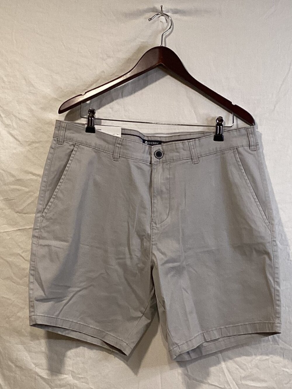 Sperry Men's Flat-Front Shorts - Picture 3 of 5